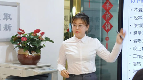 绿之韵数字化2025半年度员工大会成功召开