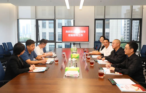 长沙市工商联副主席王准一行调研绿之韵中心